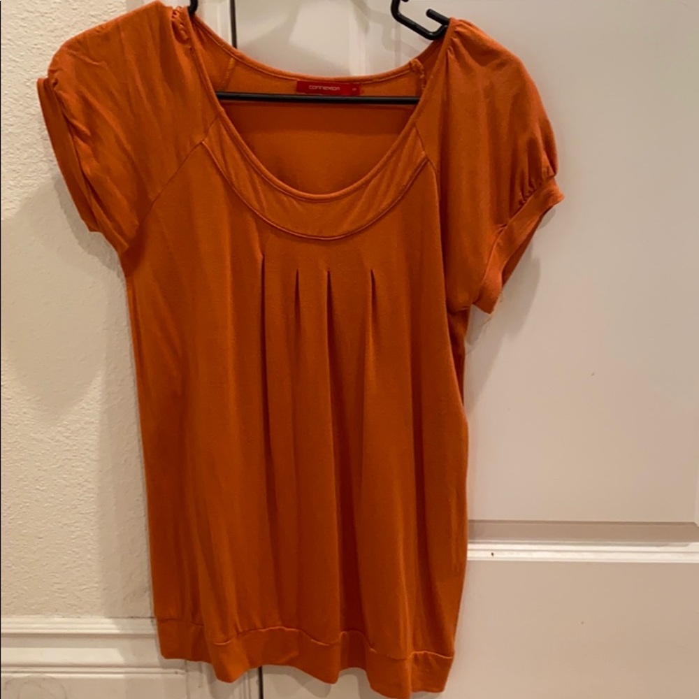 Women’s short sleeve soft shirt size M